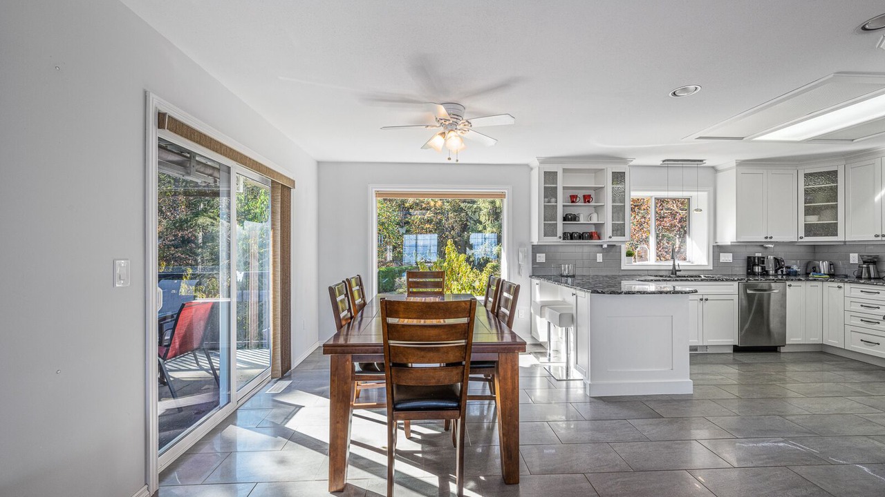 Photo of Kitchen in Courtenay