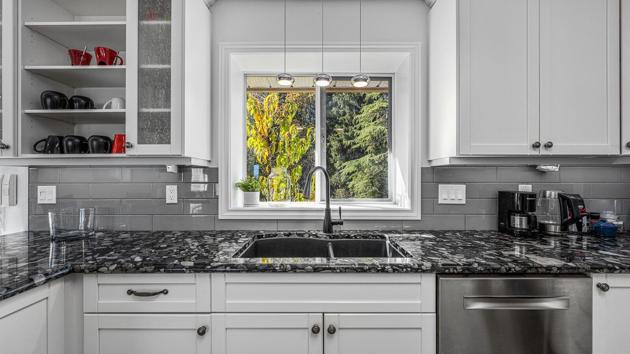 Photo of Kitchen in Courtenay