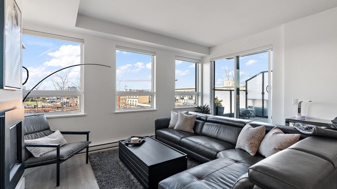Photo of Livingroom in Downtown Victoria