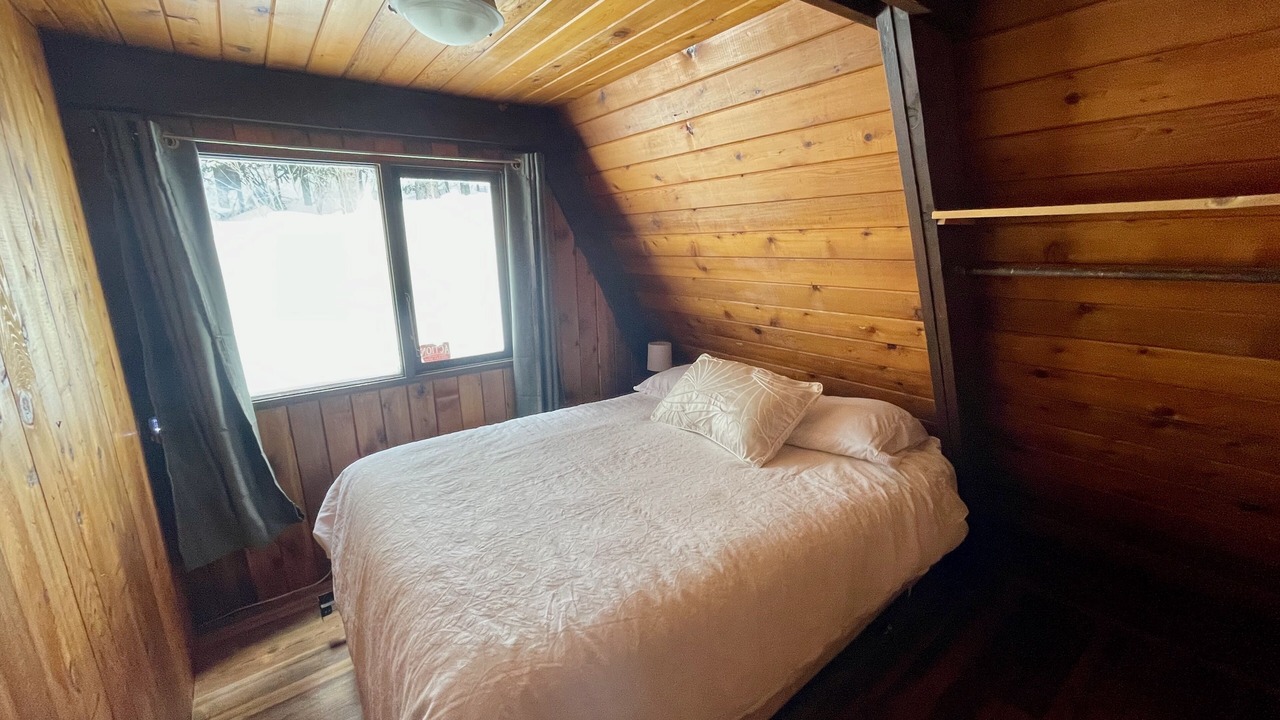 Photo of Bedroom in Silver Star Mountain
