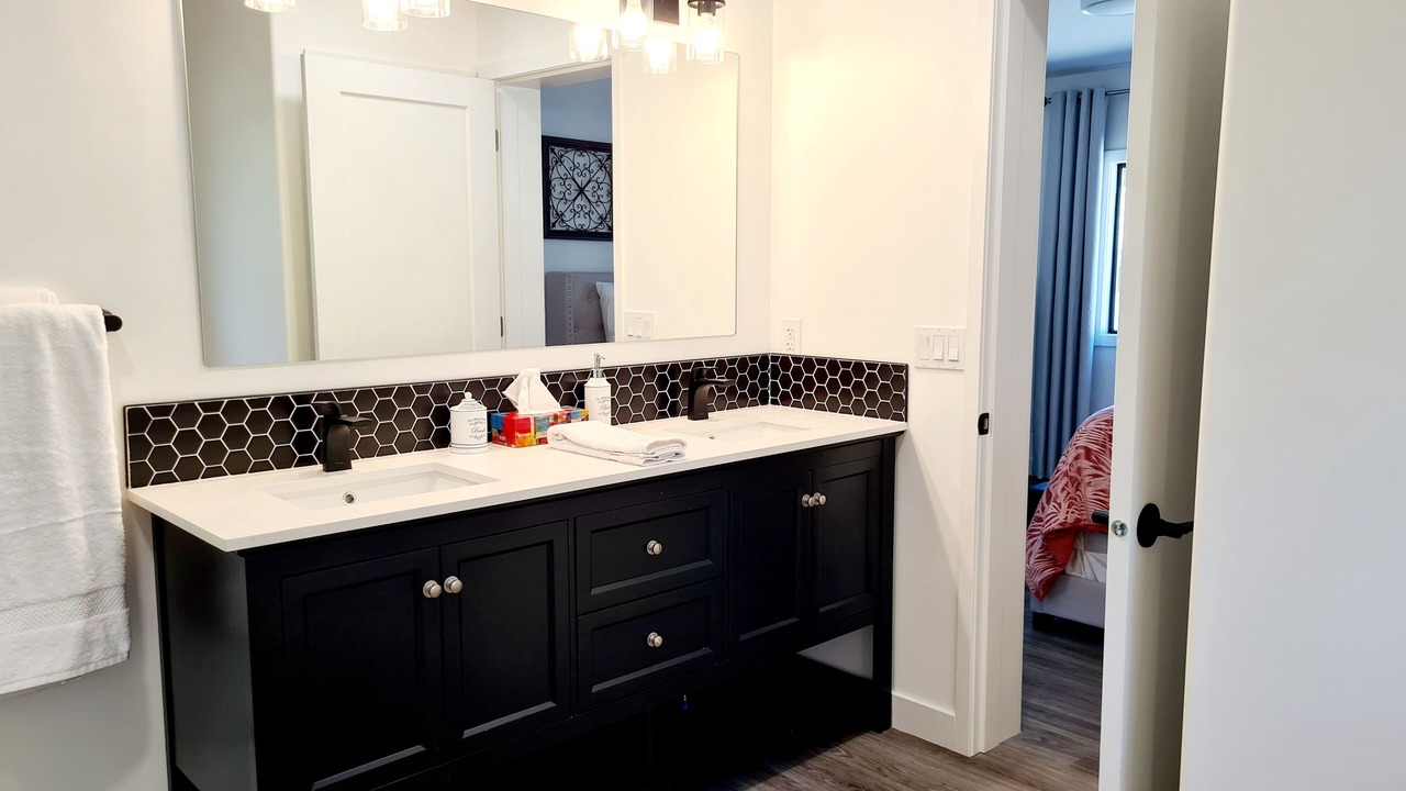 Photo of Bathroom in Swansea Point