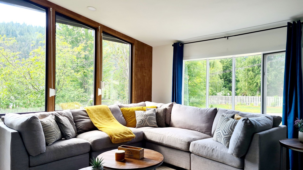 Photo of Livingroom in Swansea Point