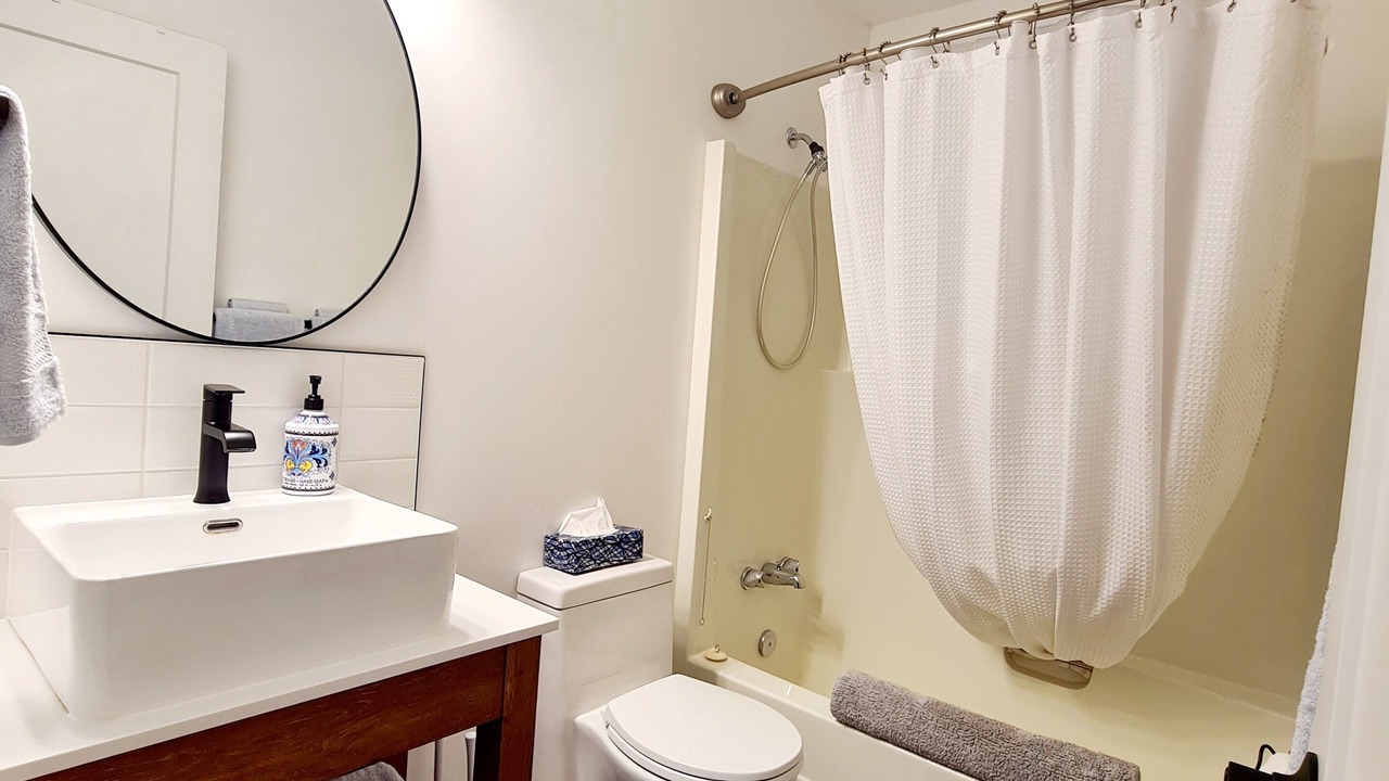 Photo of Bathroom in Swansea Point