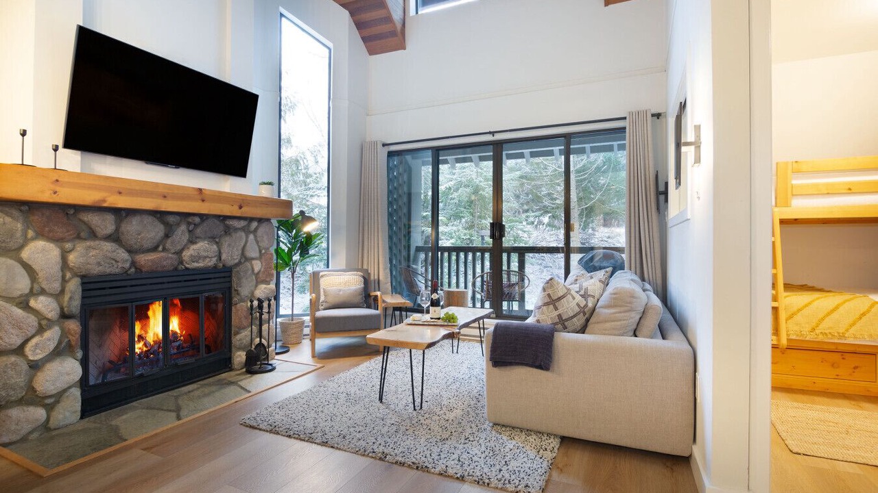 Photo of Livingroom in Upper Village