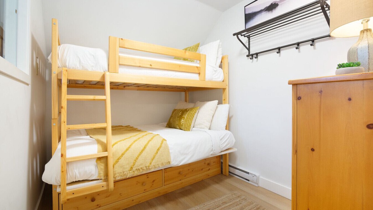Photo of Bedroom in Upper Village