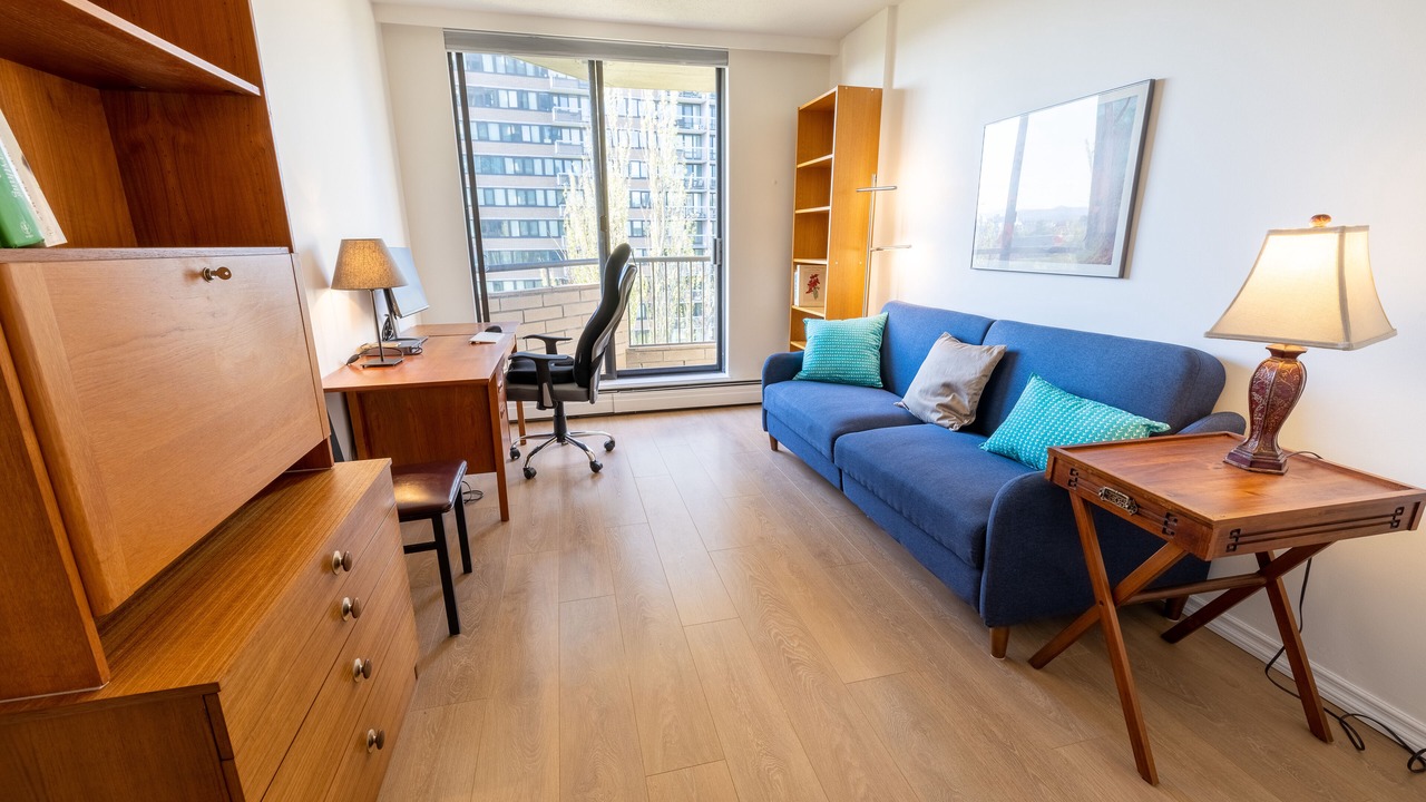 Photo of Livingroom in James Bay