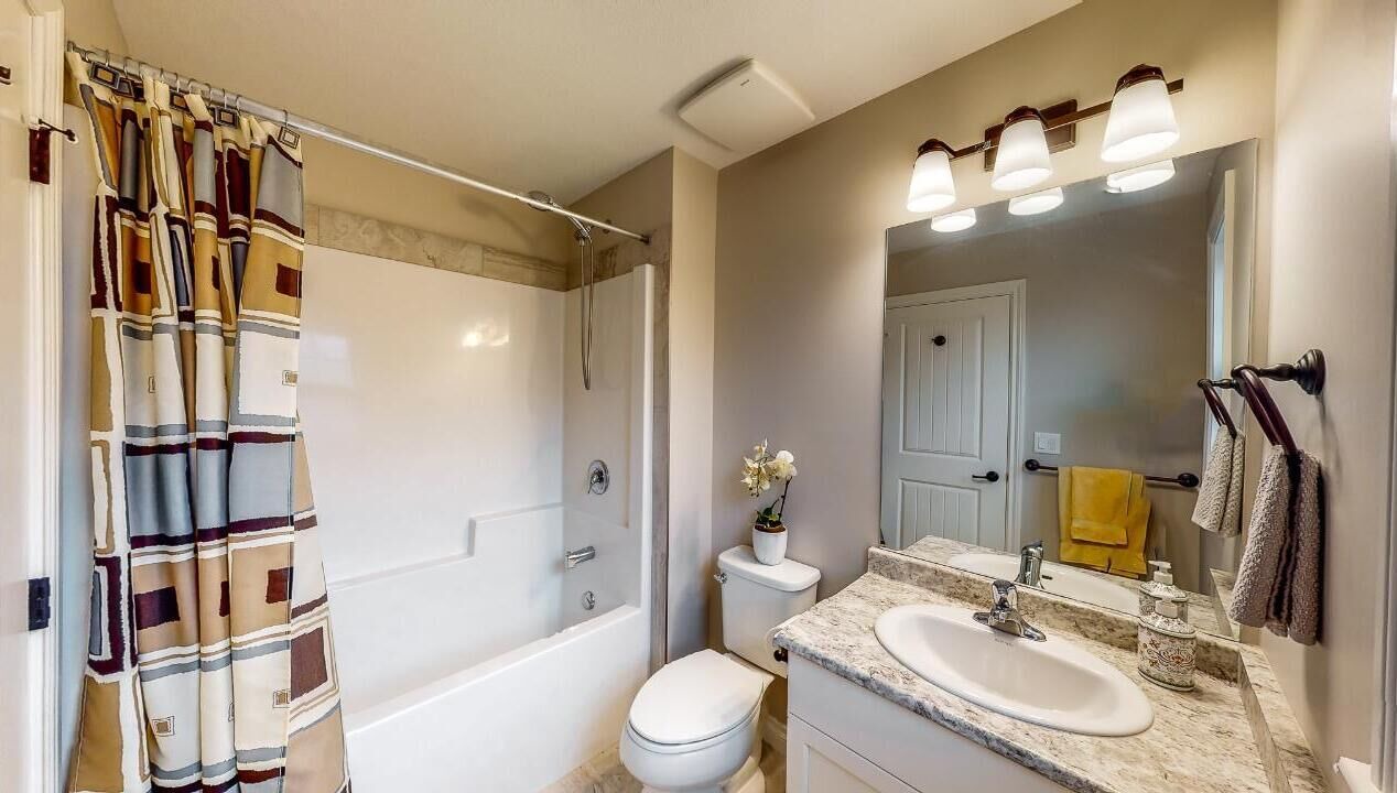 Photo of Bathroom in Okanagan-Similkameen