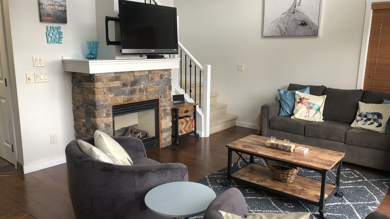 Photo of Livingroom in Central Okanagan