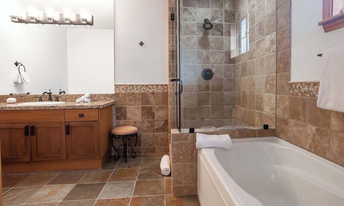 Photo of Bathroom in Nicklaus North