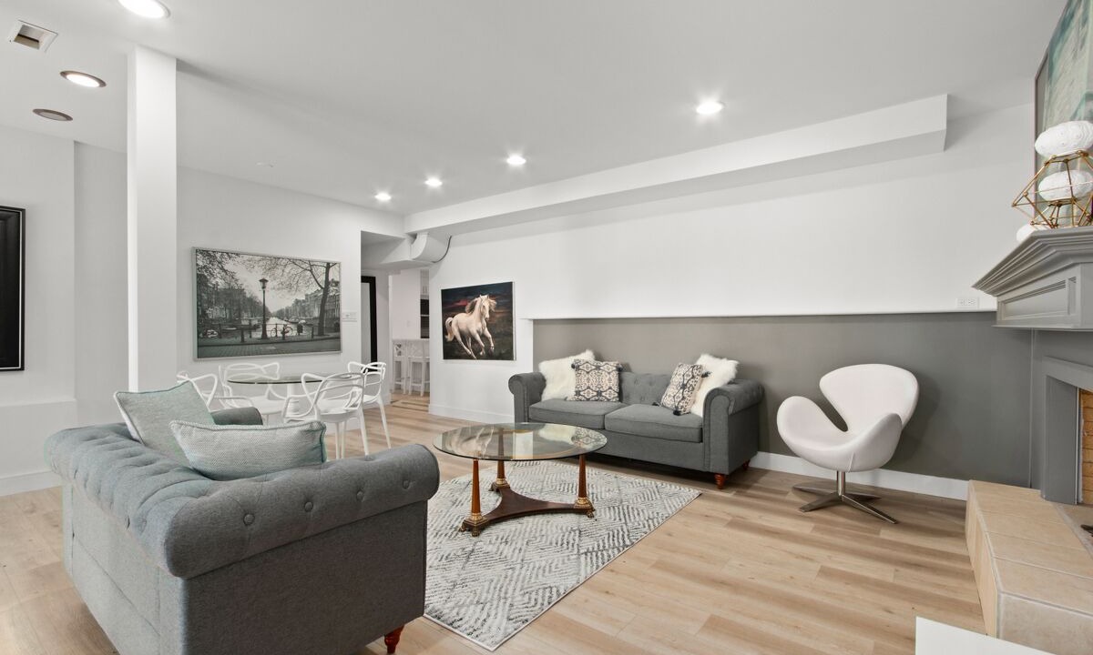 Photo of Livingroom in North Vancouver