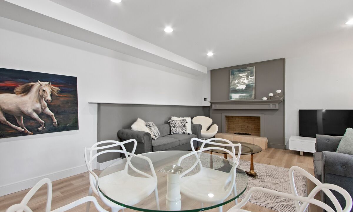 Photo of Livingroom in North Vancouver