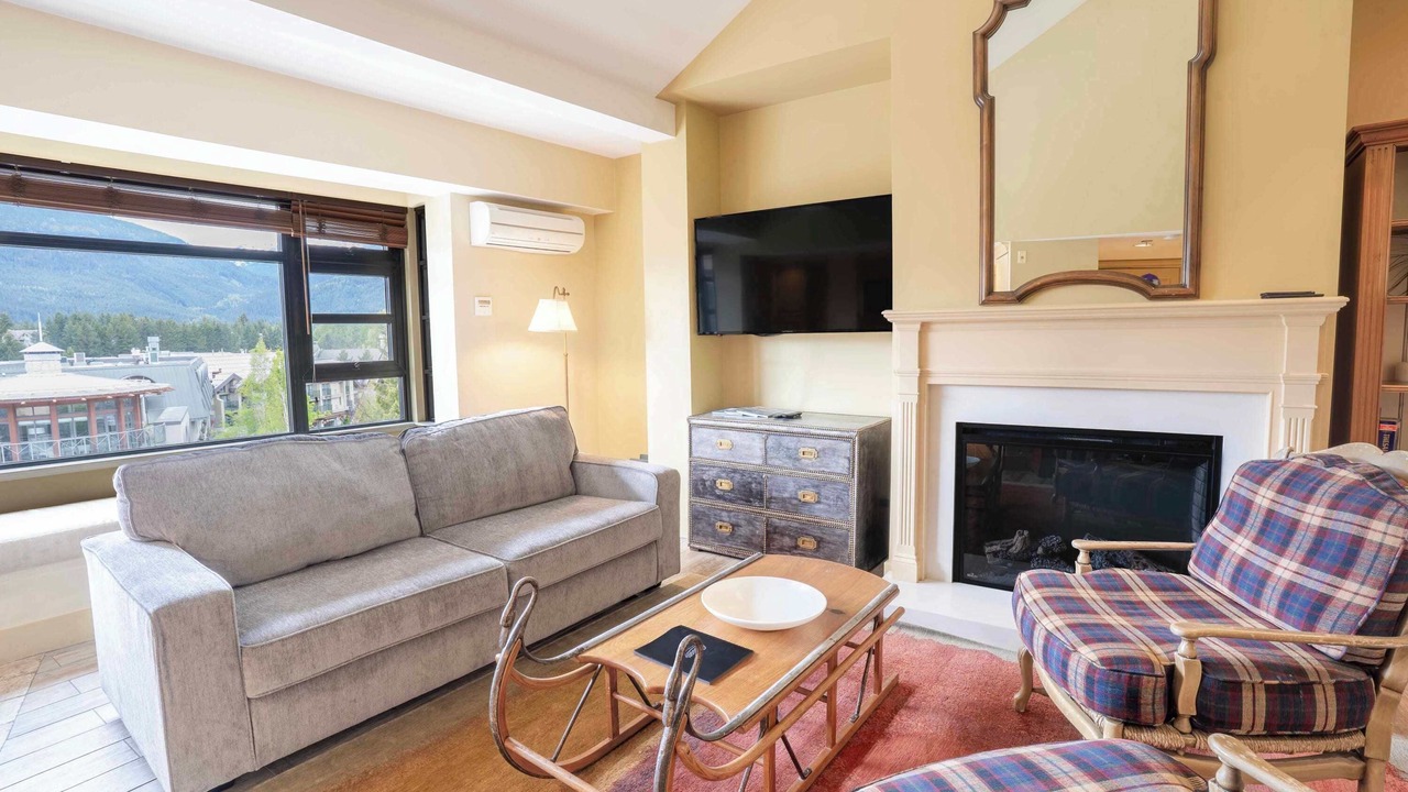 Photo of Livingroom in Whistler Village