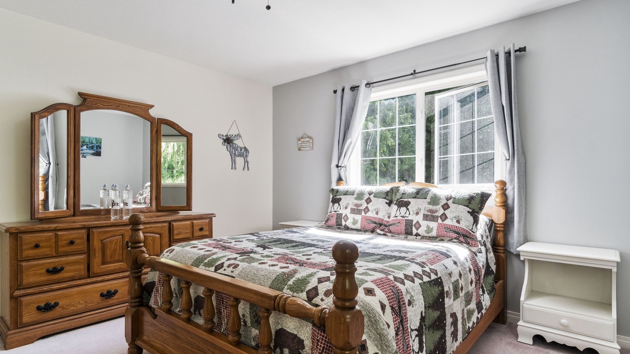 Photo of Bedroom in Sicamous