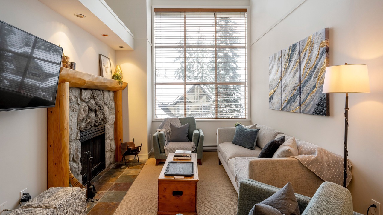 Photo of Livingroom in Upper Village