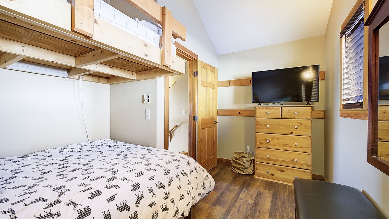Photo of Bedroom in Big White Ski Resort