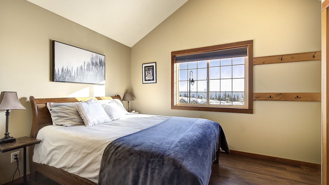 Photo of Bedroom in Big White Ski Resort