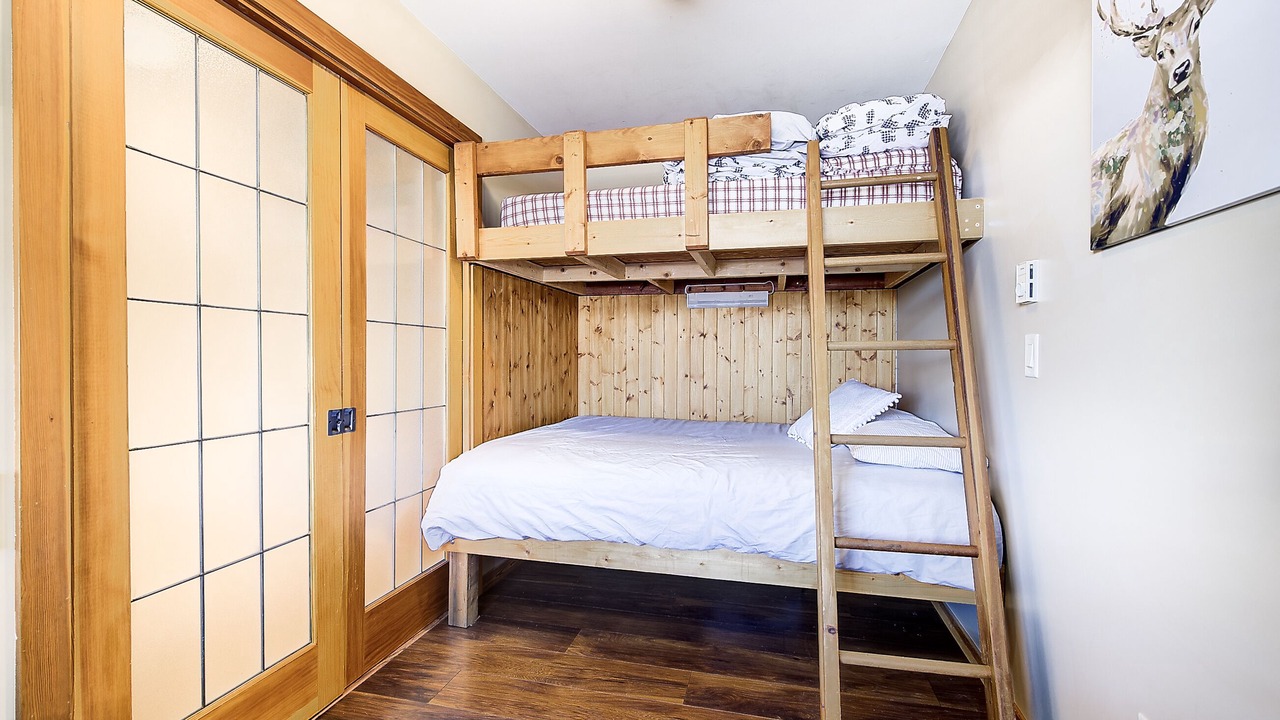 Photo of Bedroom in Big White Ski Resort