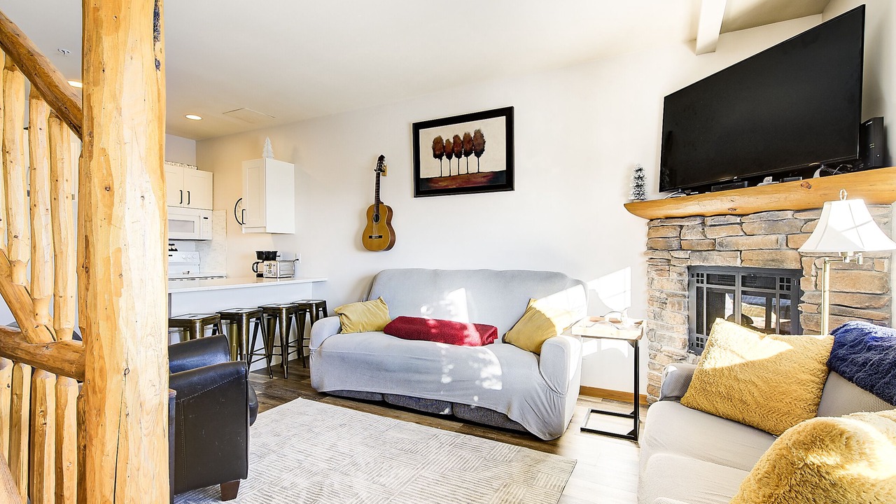 Photo of Livingroom in Big White Ski Resort