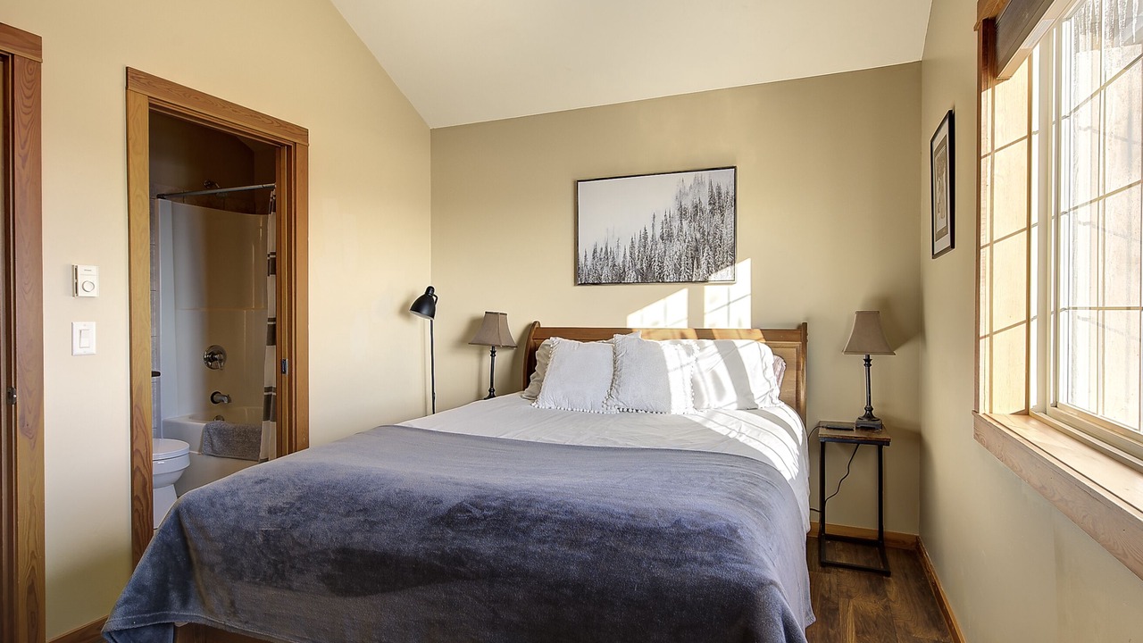 Photo of Bedroom in Big White Ski Resort