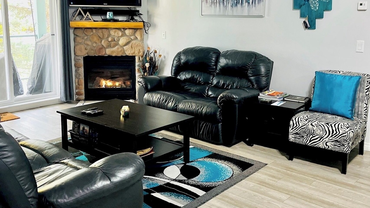 Photo of Livingroom in Radium Hot Springs