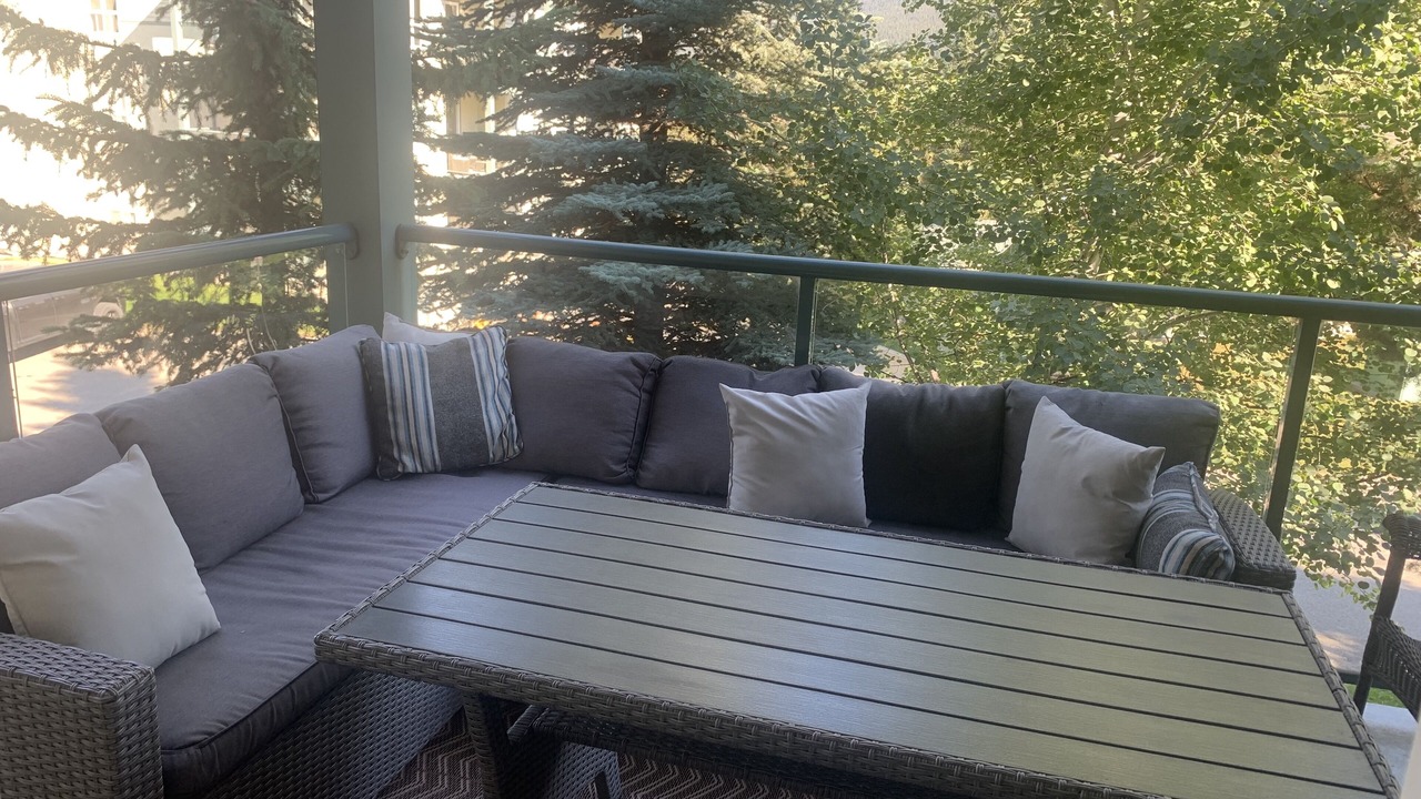 Photo of Patio Balcony in Radium Hot Springs