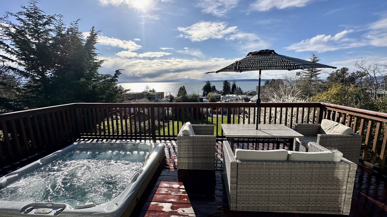 Photo of Patio Balcony in Powell River