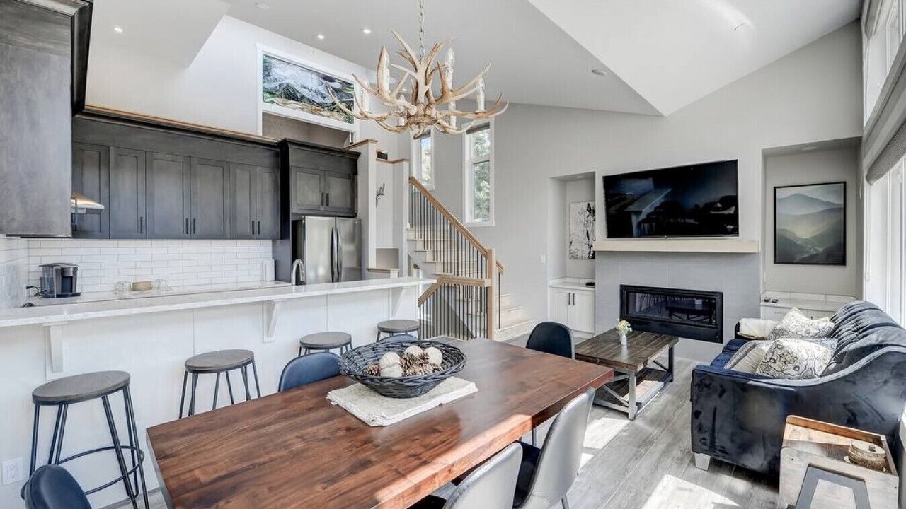 Photo of Livingroom in Teepee Town