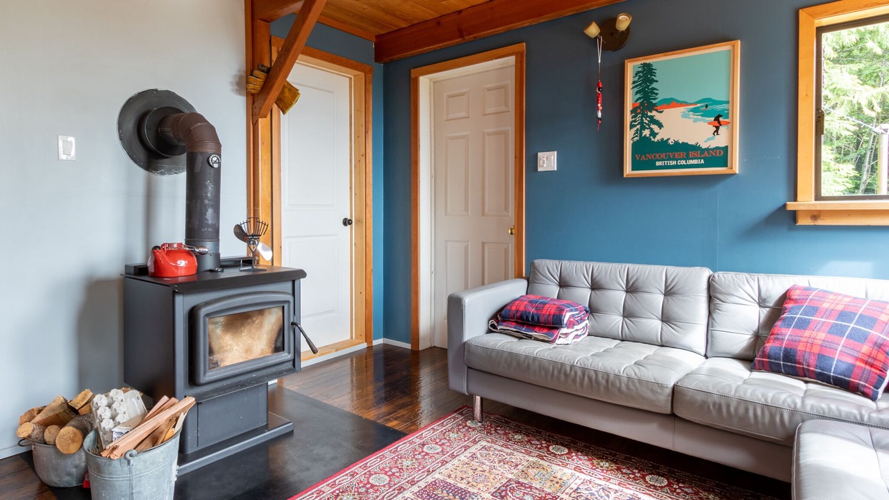Photo of Livingroom in Courtenay