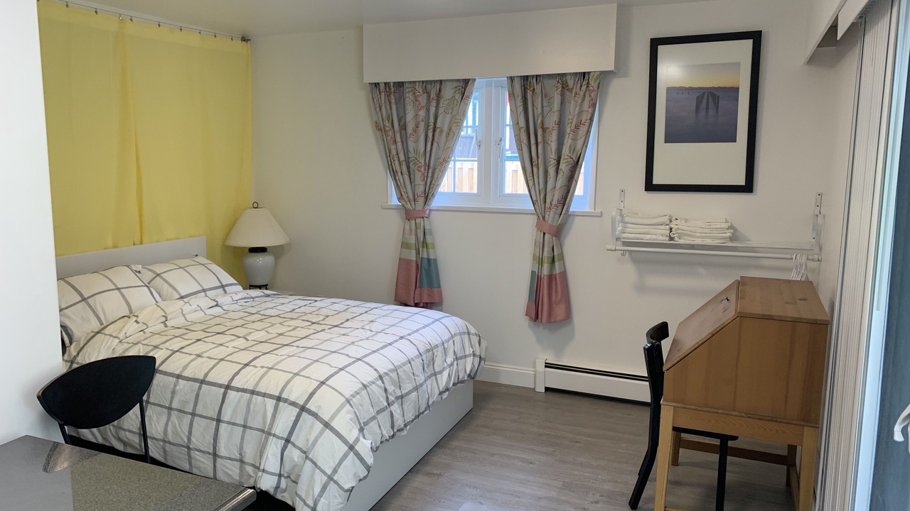 Photo of Bedroom in Garden Bay