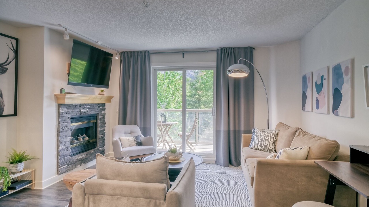 Photo of Livingroom in Cougar Creek