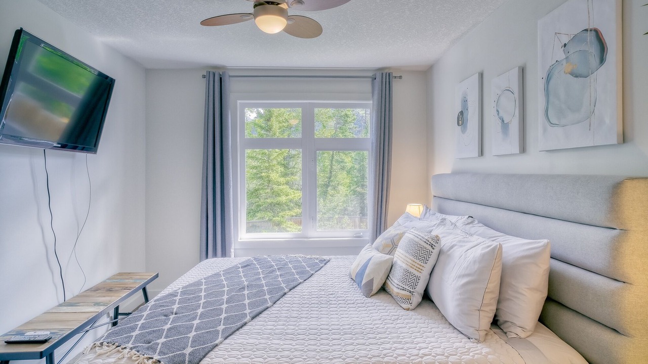 Photo of Bedroom in Cougar Creek