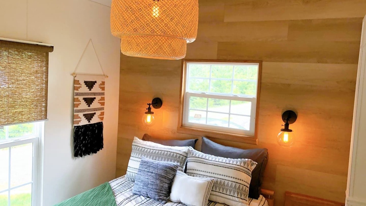 Photo of Bedroom in Lindell Beach