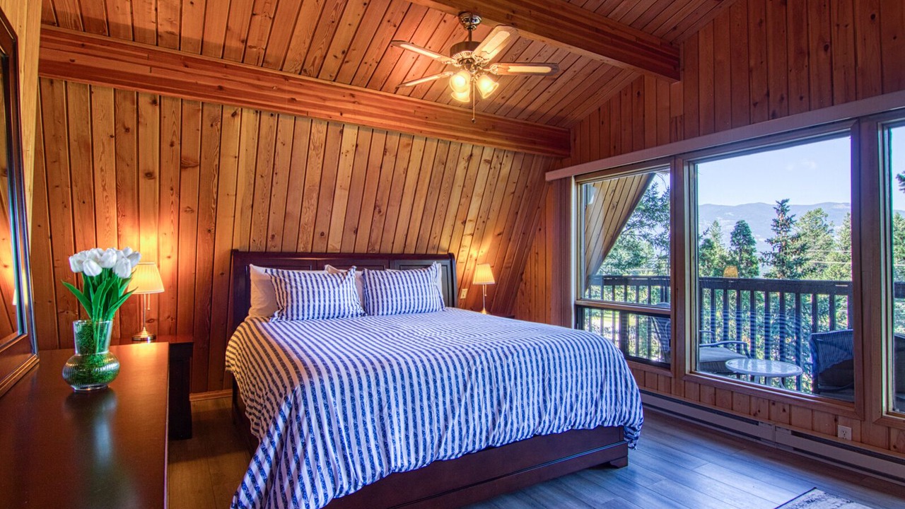 Photo of Bedroom in Forest Ridge Estates