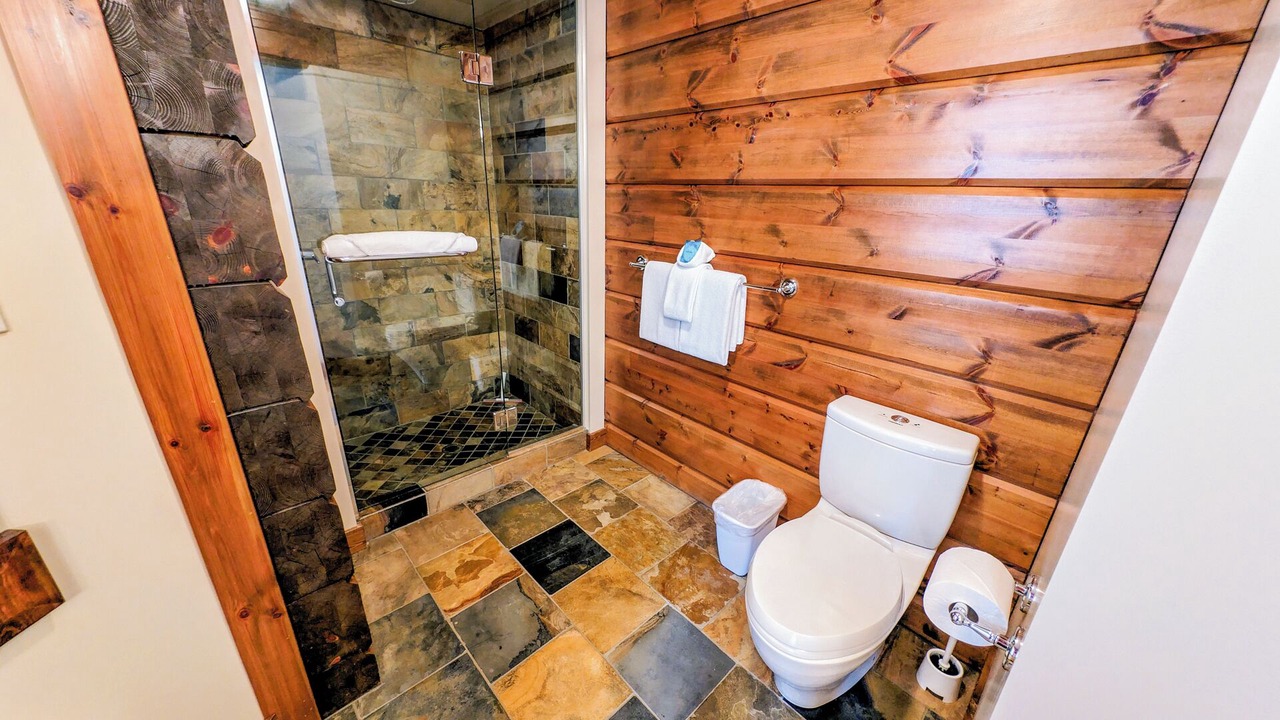 Photo of Bathroom in Golden