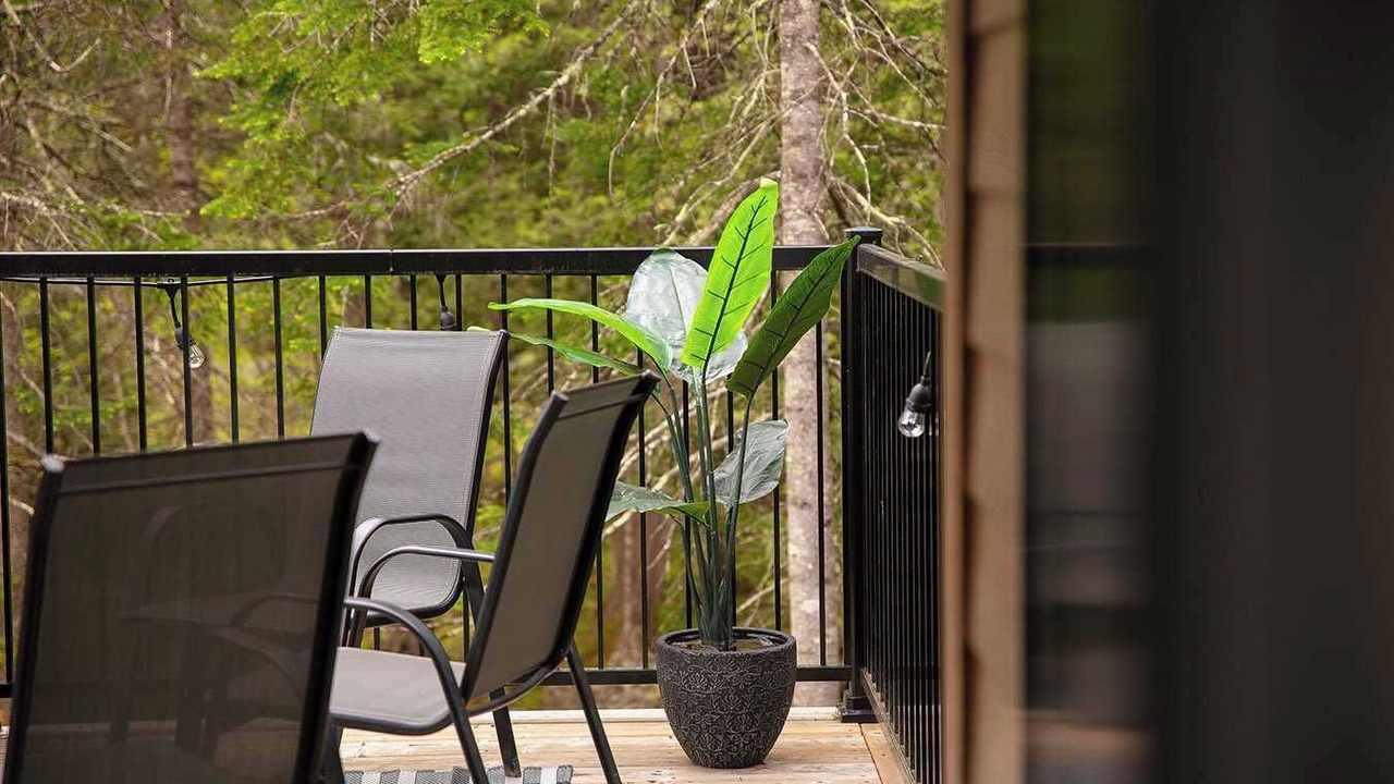 Photo of Patio Balcony in Stanstead Township