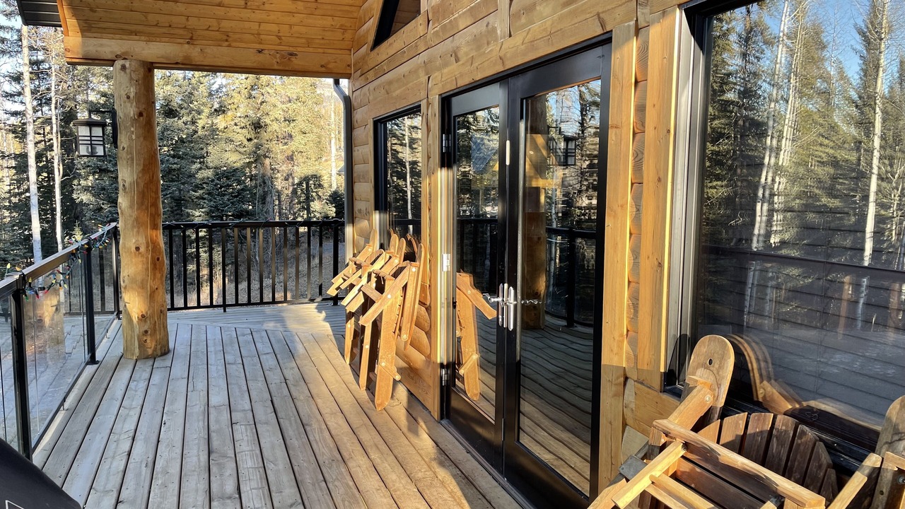 Photo of Patio Balcony in Nordegg