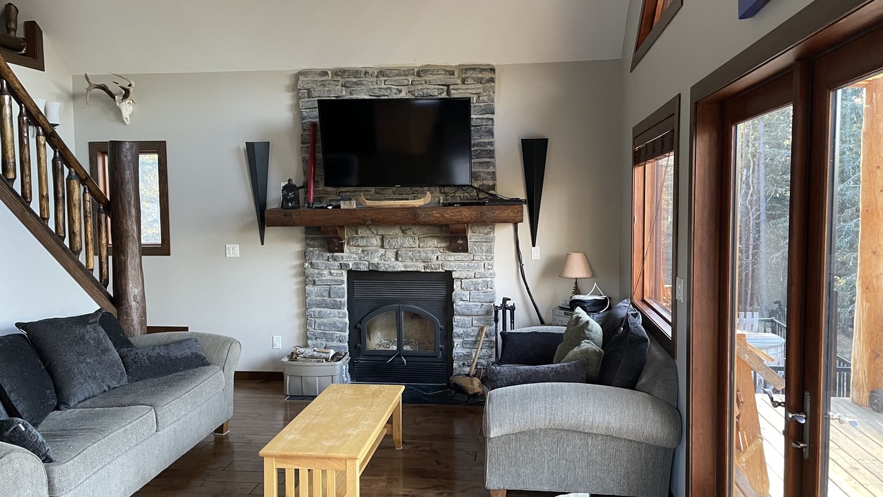 Photo of Livingroom in Nordegg