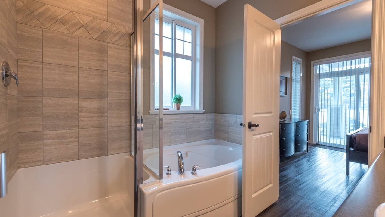Photo of Bathroom in Osoyoos