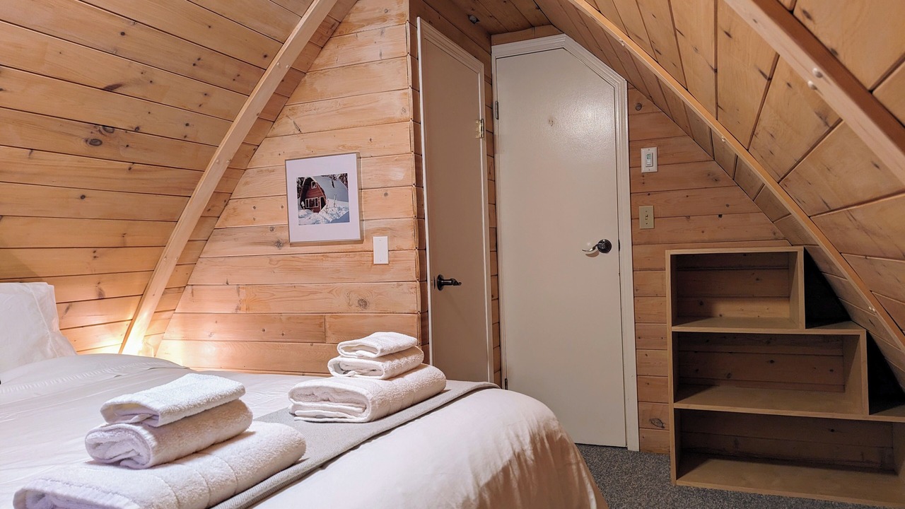 Photo of Bedroom in Silver Star Mountain