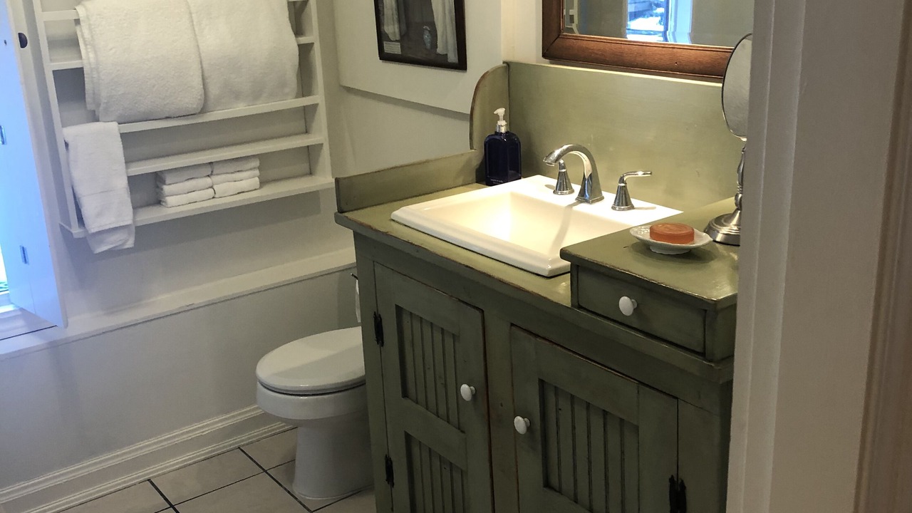 Photo of Bathroom in Saanich East