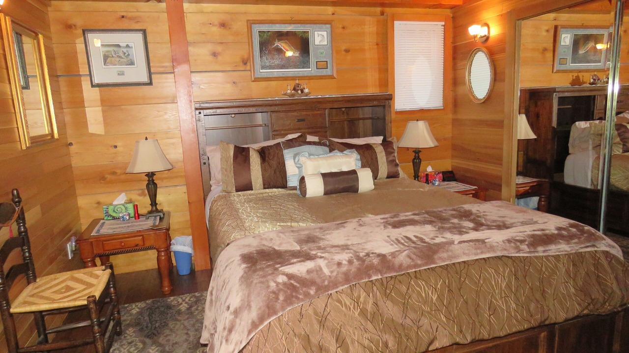 Photo of Livingroom in Campbell River