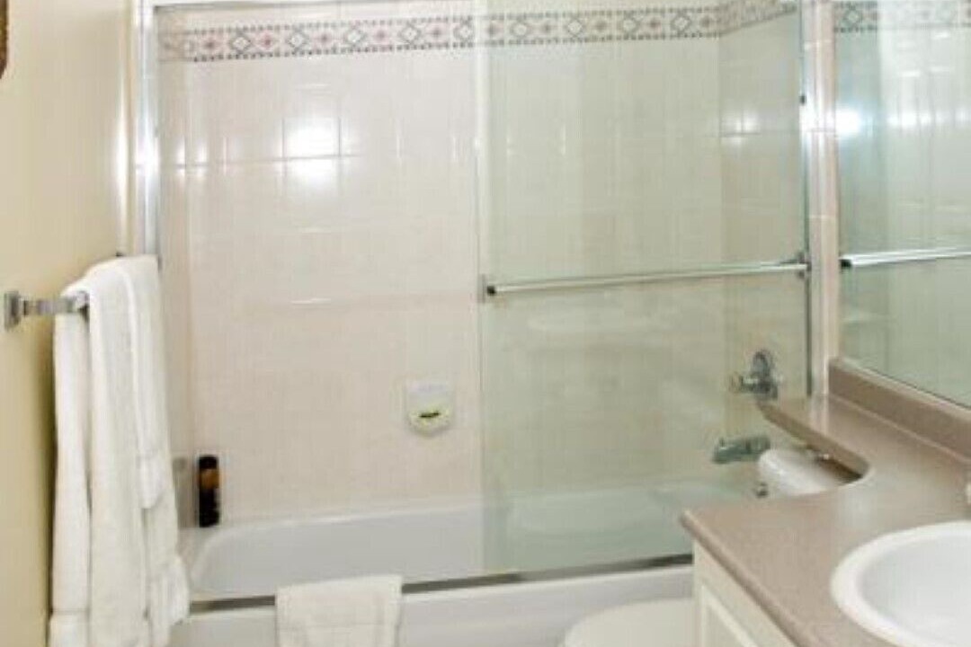 Photo of Bathroom in District of North Vancouver