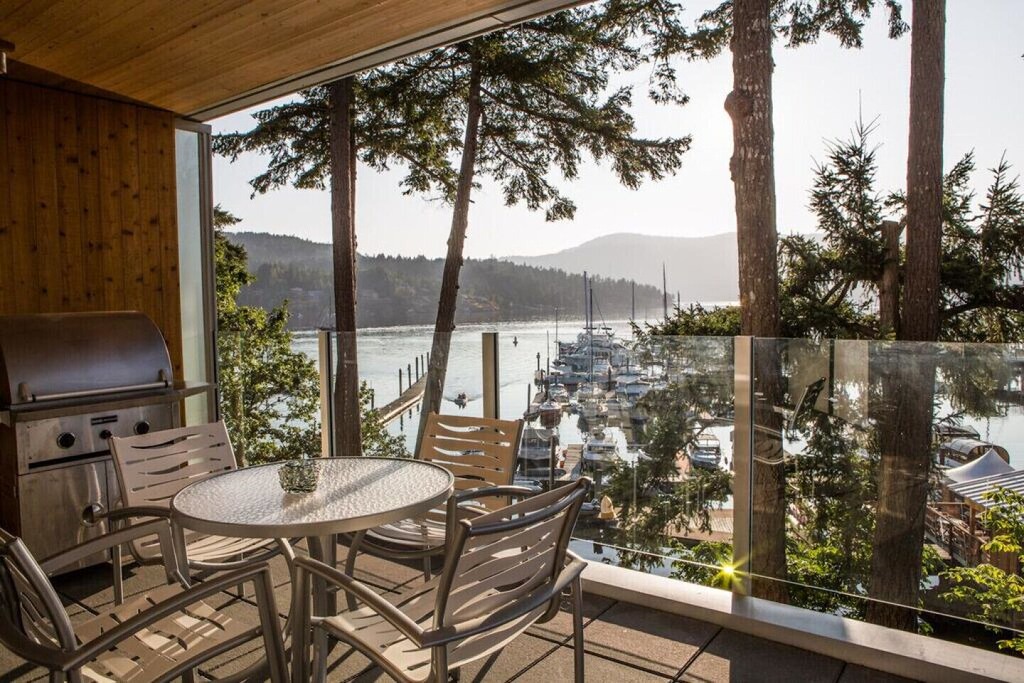 Photo of Others in Brentwood Bay