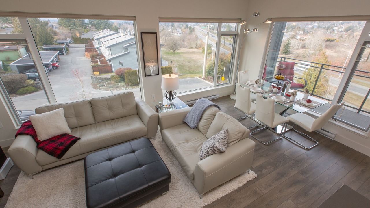 Photo of Livingroom in Saanich West