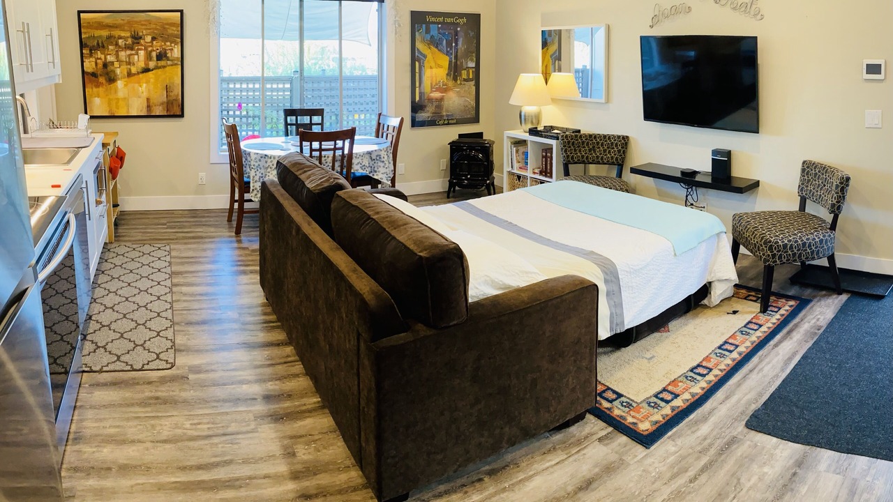 Photo of Bedroom in Foothills