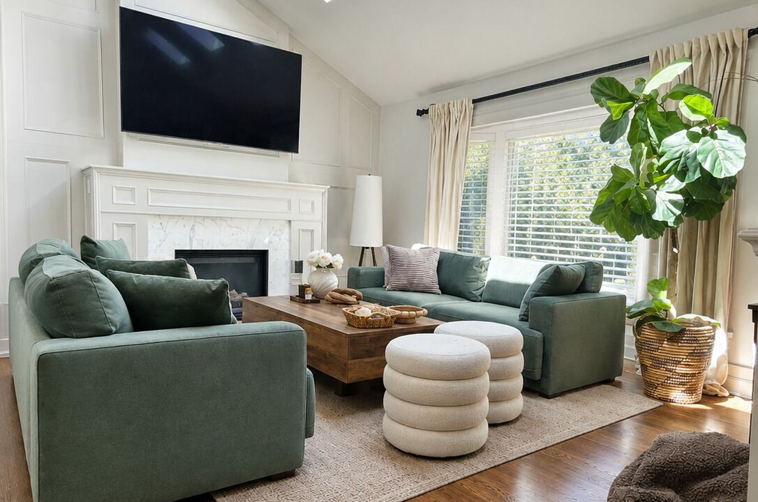 Photo of Livingroom in West Vancouver
