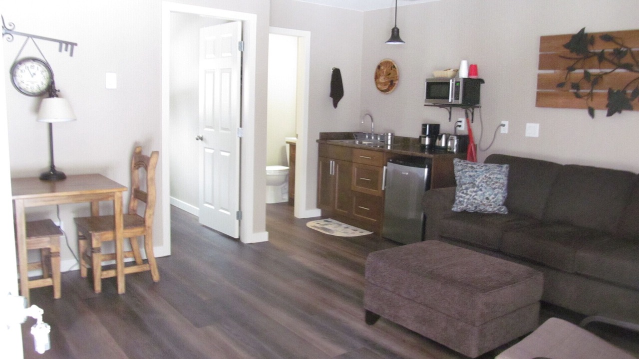 Photo of Livingroom in Okanagan-Similkameen