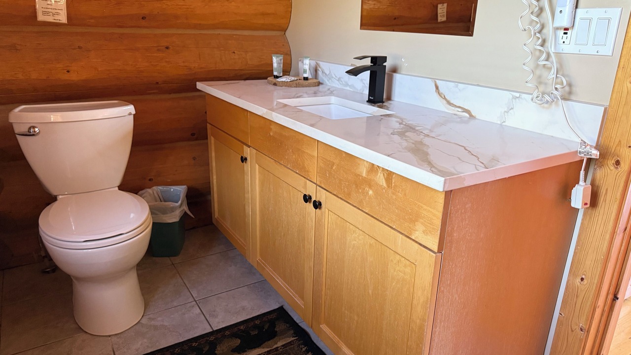 Photo of Bathroom in Golden