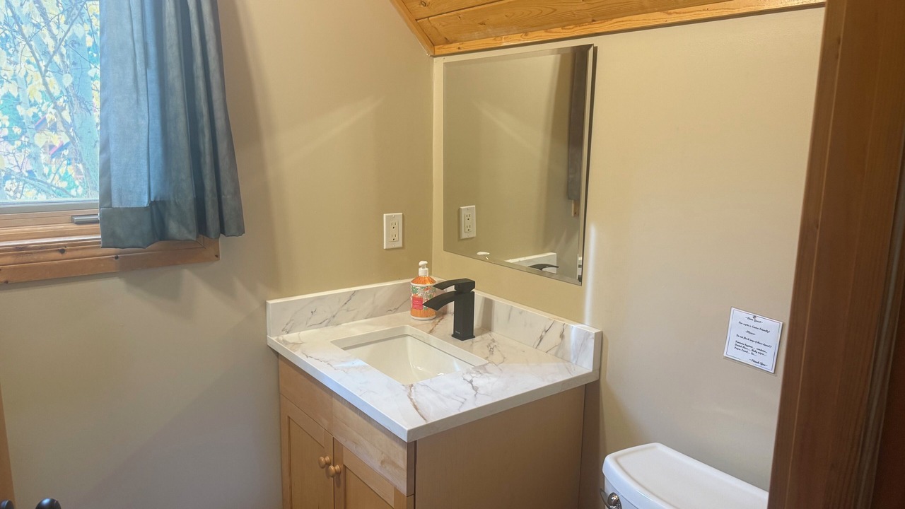 Photo of Bathroom in Golden