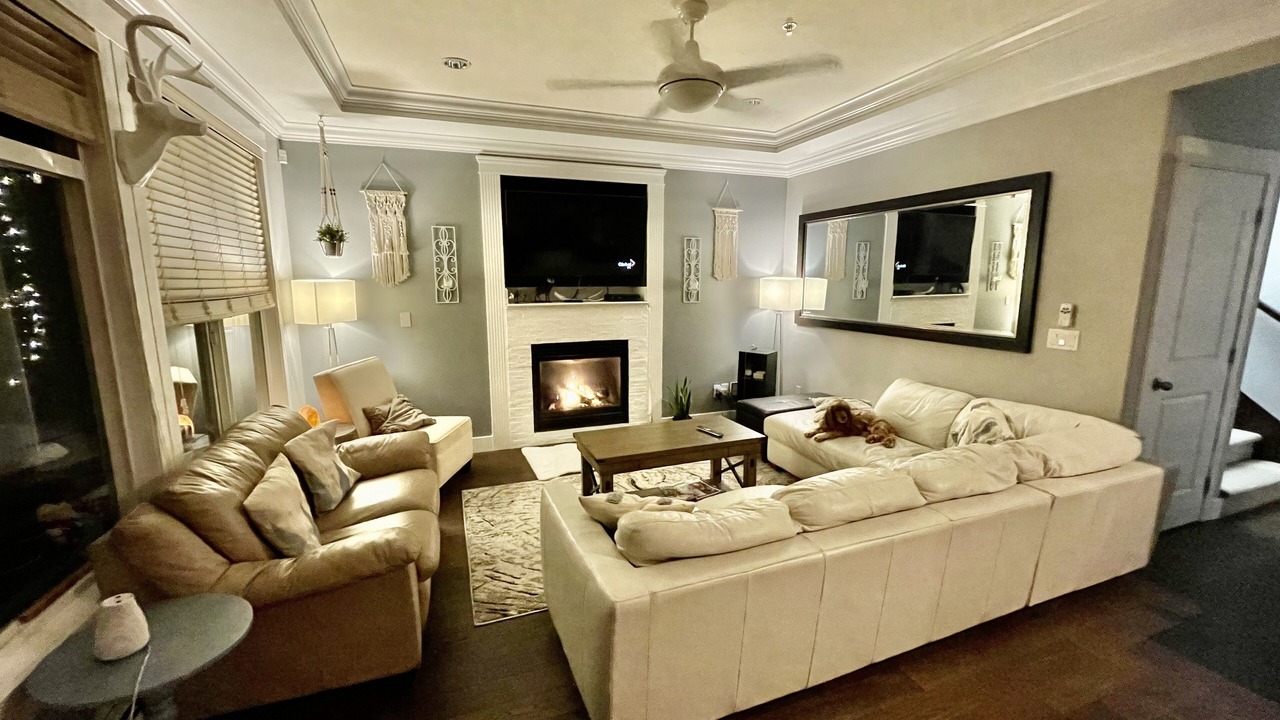 Photo of Livingroom in Port Coquitlam